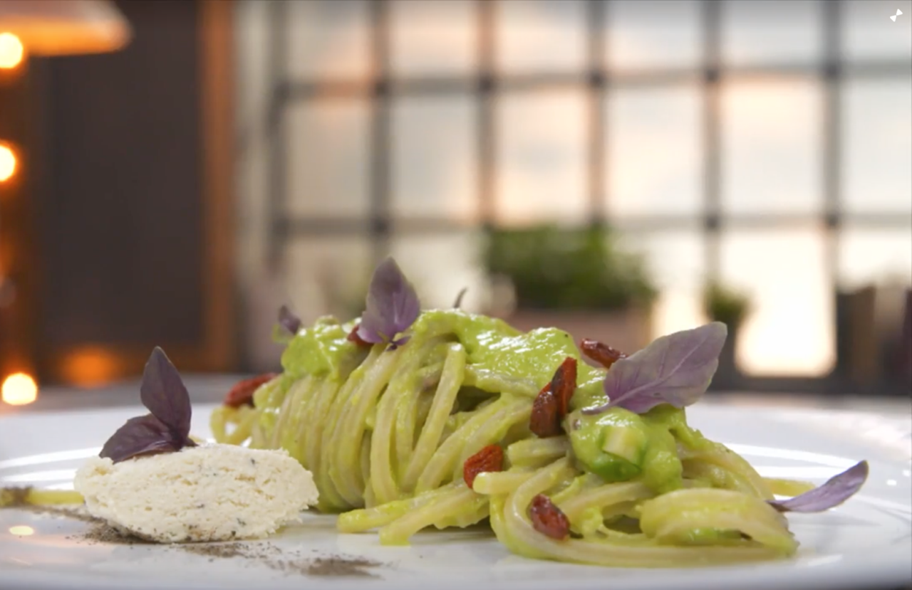 Chitarra con asparagi e bacche di Goji