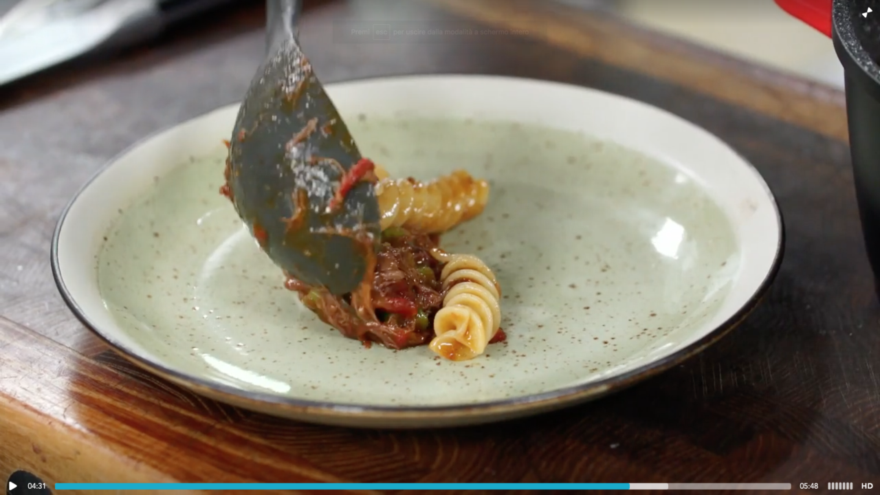 Fusillone con coda alla vaccinara