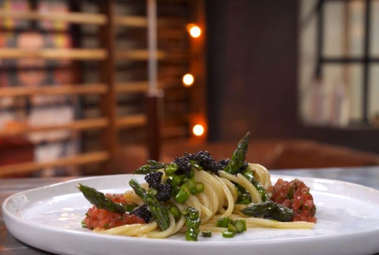 Spaghetti alla Chitarra tiepidi agli asparagi e caviale