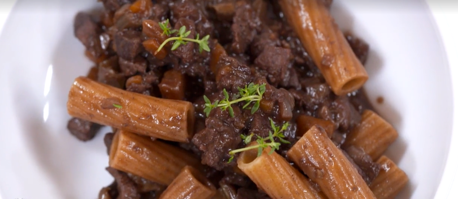 Rigatoni lepre e cioccolato