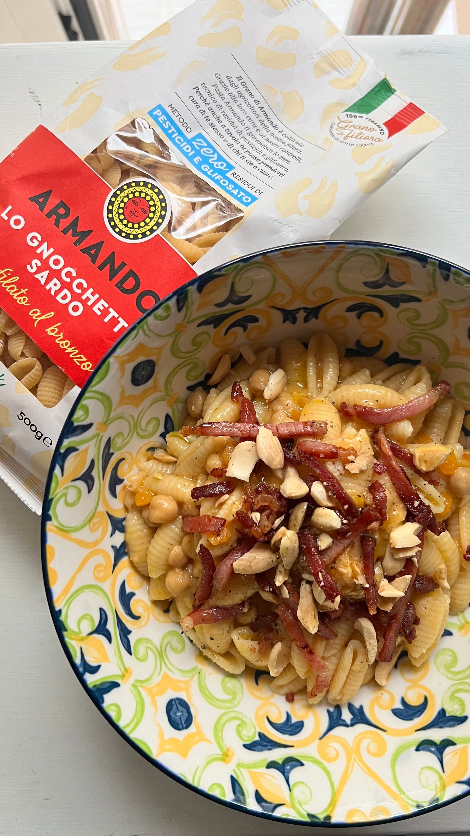 Pasta Comfort Food: gnocchetti con ceci, speck e mandorle