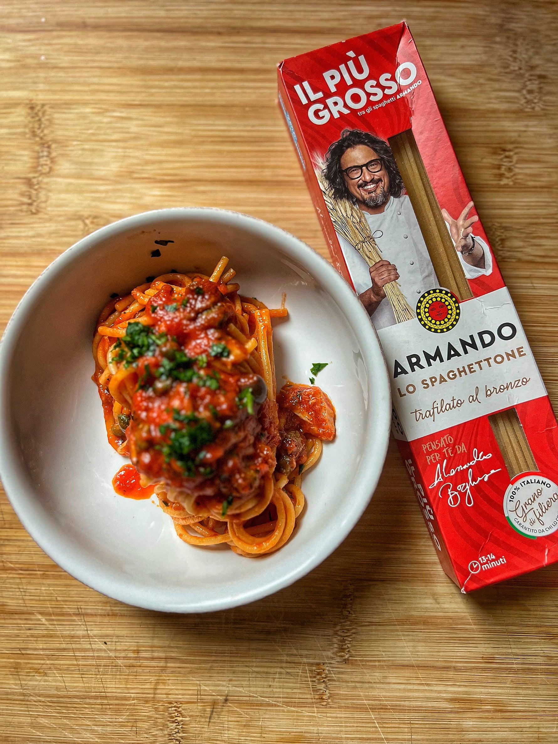 Puttanesca di tonno con Spaghettone Pasta Armando