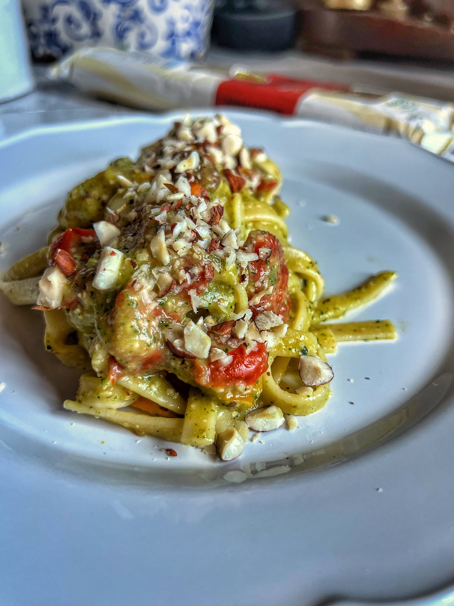 Fettucce con pesto di zucchine e nocciole