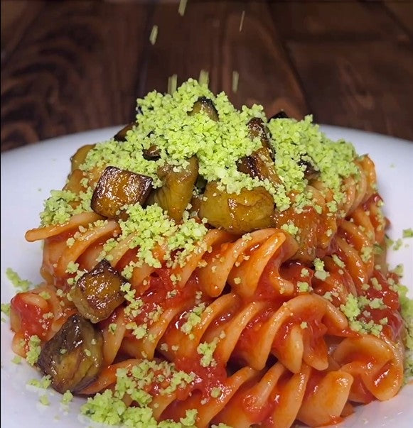 Il Fusillone con Melanzane e Datterini