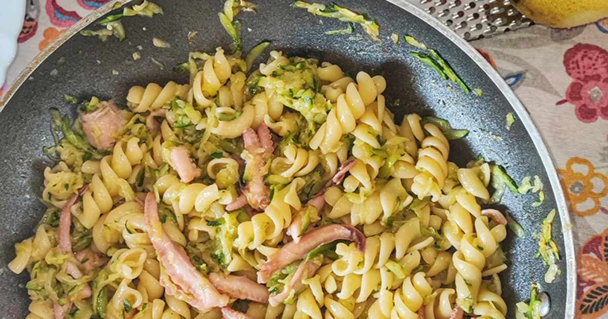 Pasta Armando | Fusilli con moscardini e zucchine